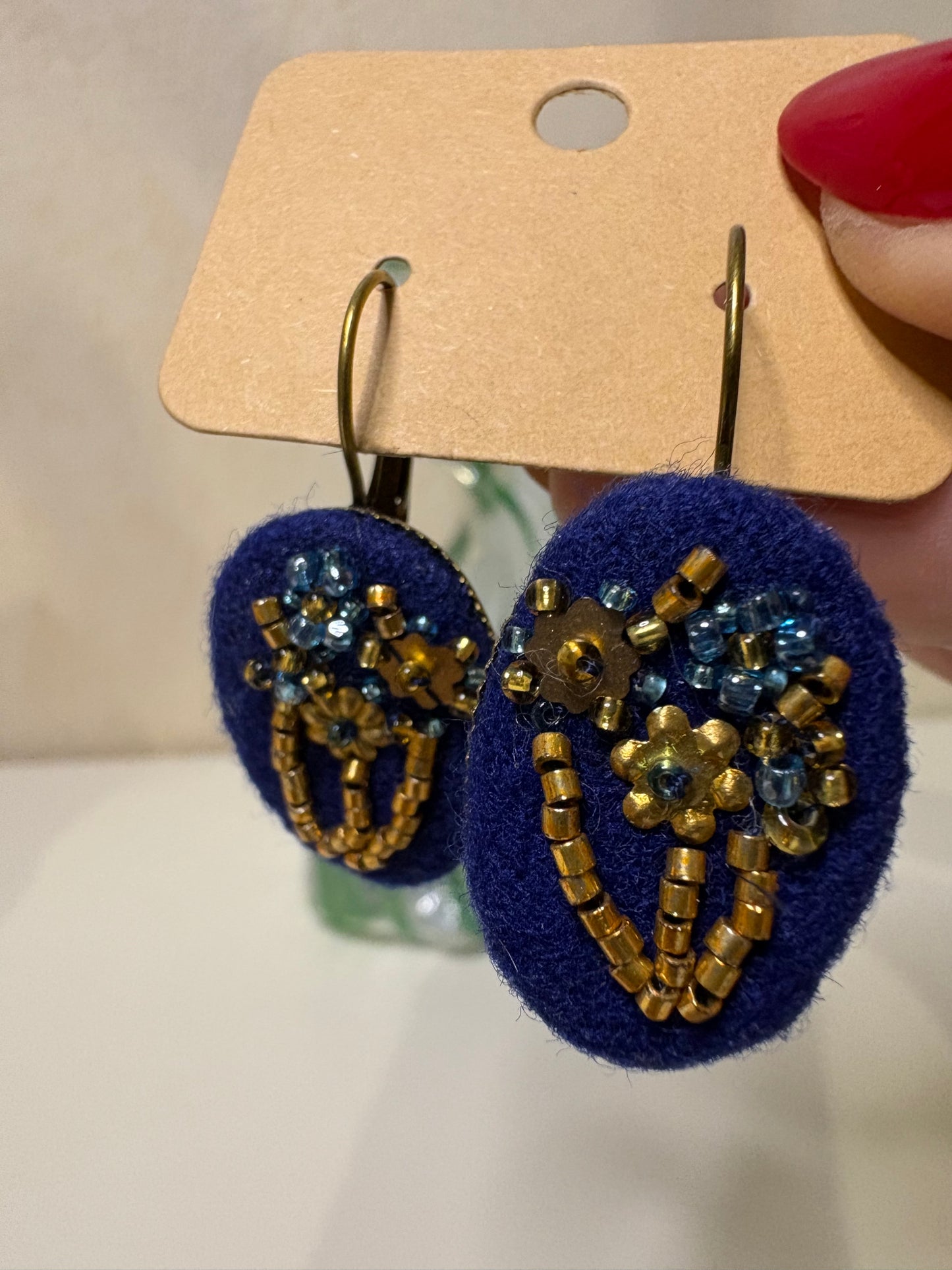 E Boucles d'oreilles fabrication artisanale