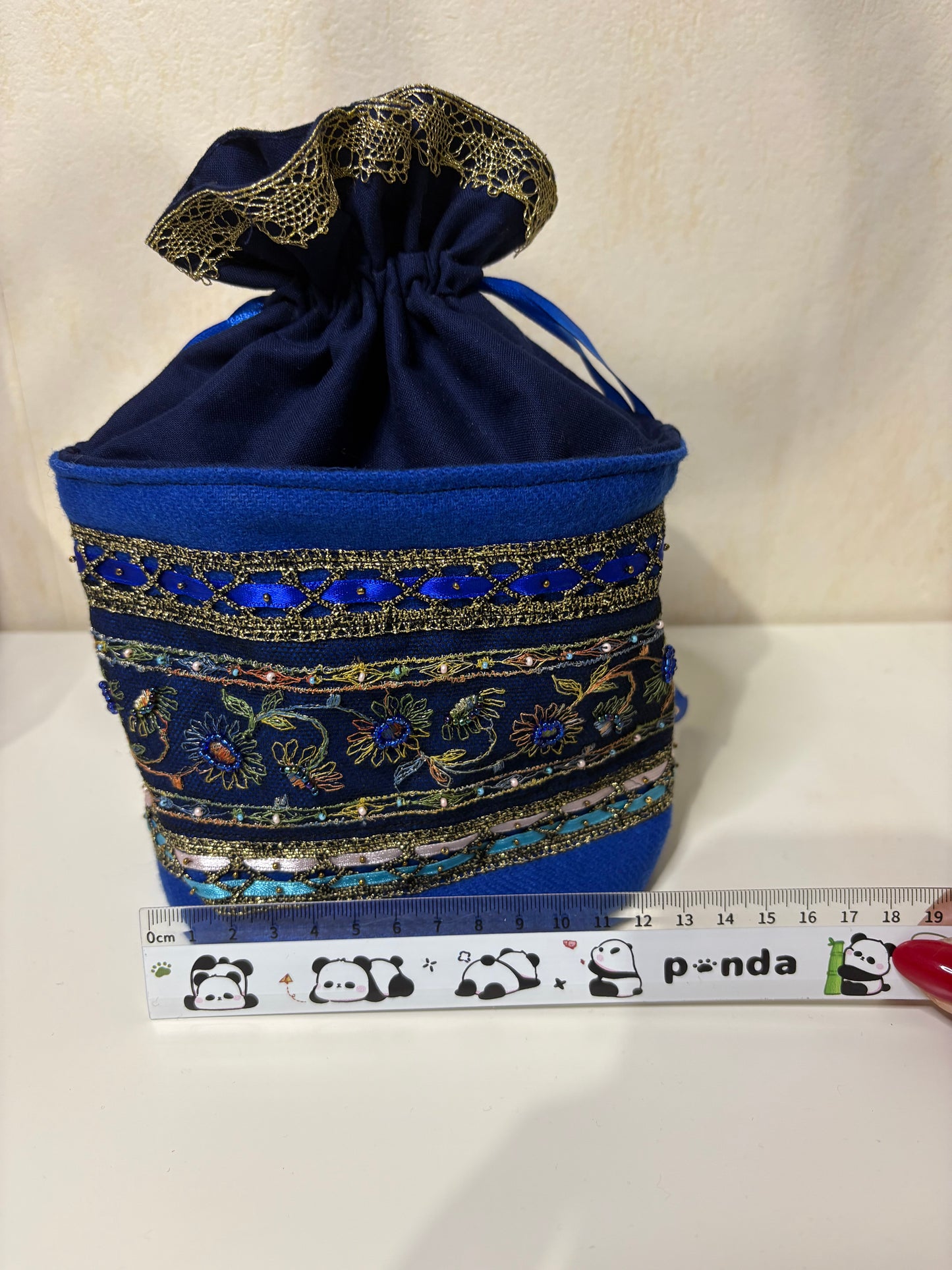 Petit sac brodé main Bleu