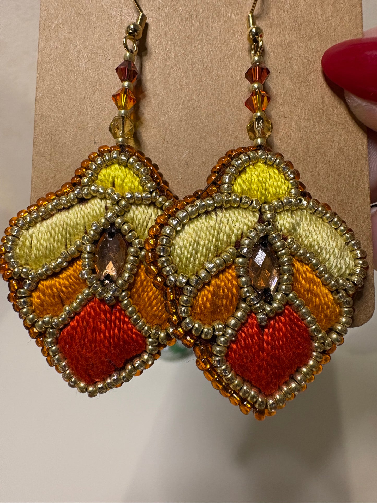 E Boucles d'oreilles fabrication artisanale