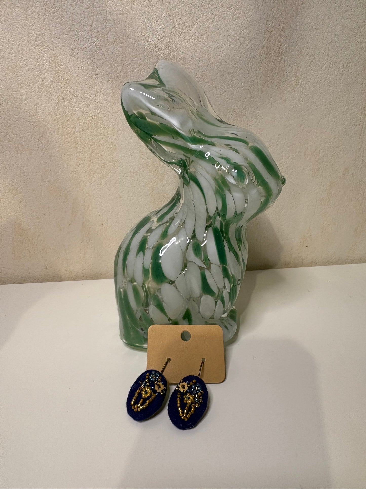 E Boucles d'oreilles fabrication artisanale