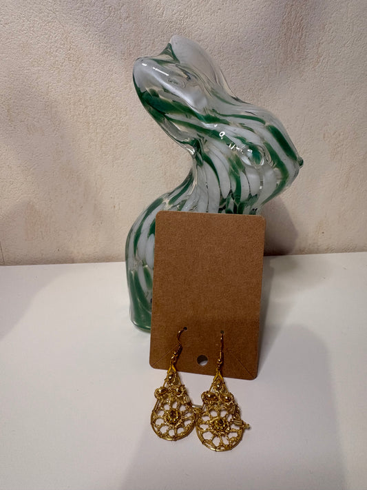 E Boucles d'oreilles fabrication artisanale