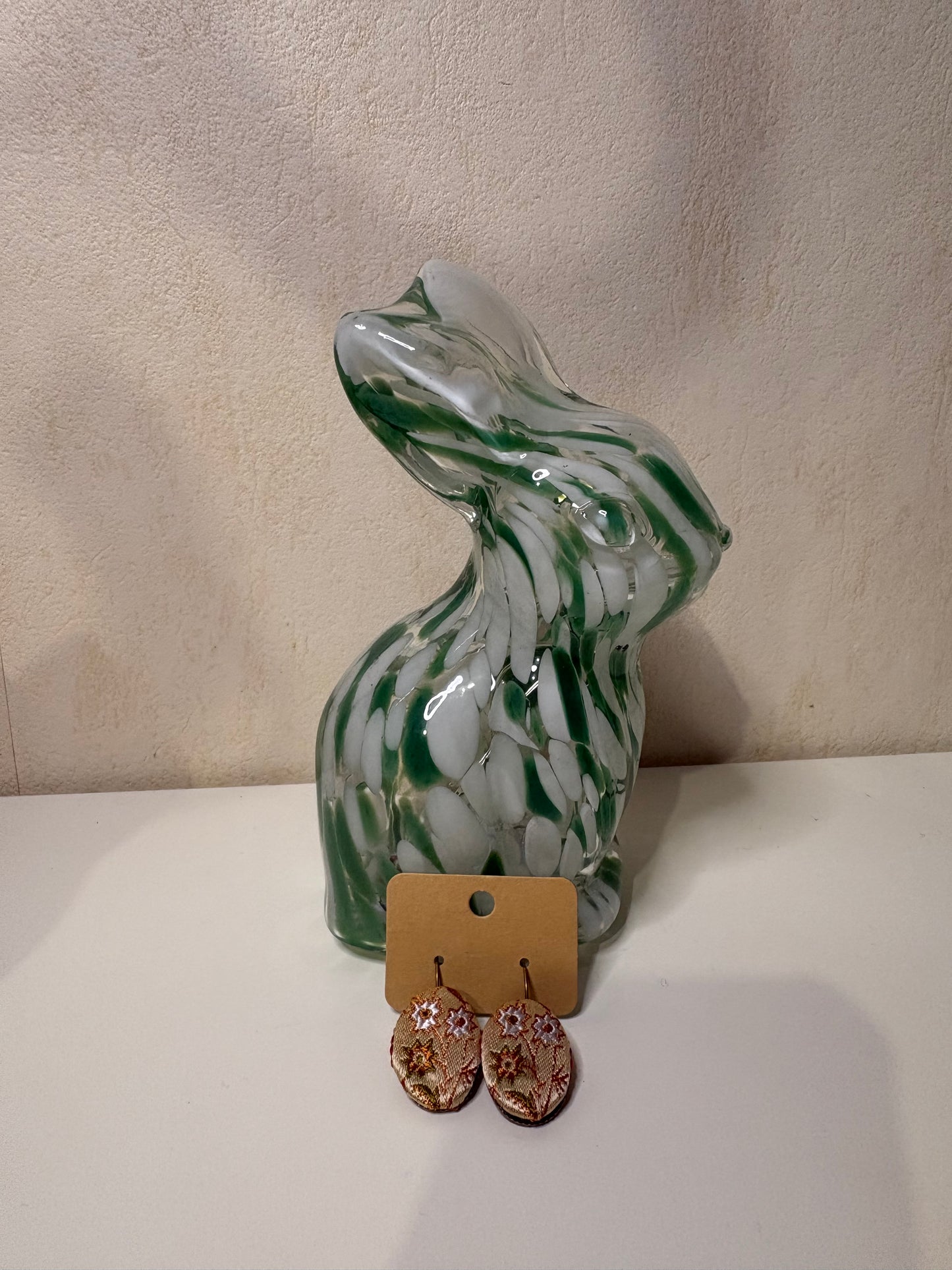 E Boucles d'oreilles fabrication artisanale
